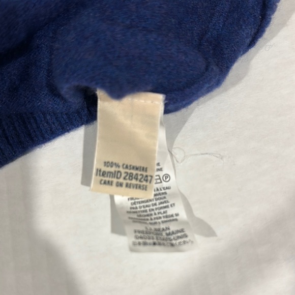 L.L. Bean Women’s Cashmere Sweater - Picture 4 of 4